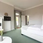 See-villa Szálloda Malente